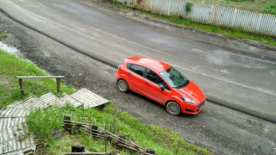 Ford Fiesta Race RED:)