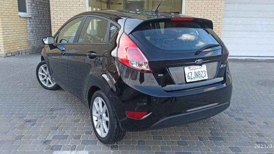 Ford Fiesta Se+ 4