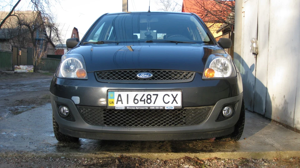Ford Fiesta "Sea Grey Metallic" 2