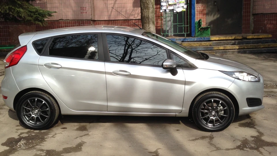 Ford Fiesta silver 1.0 ecoboost 2