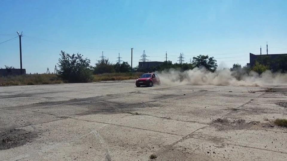 Ford Fiesta Скромний стікер 2