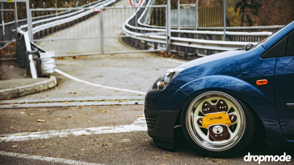 Ford Fiesta stance on air suspension 5