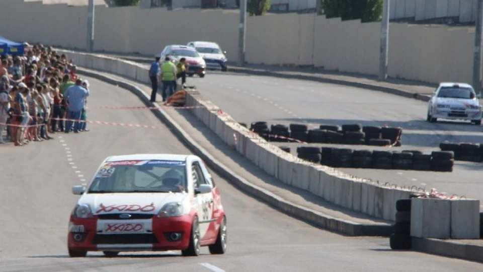 Ford Fiesta TOURING light 2