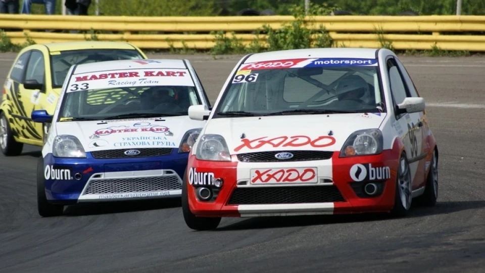 Ford Fiesta TOURING light 3