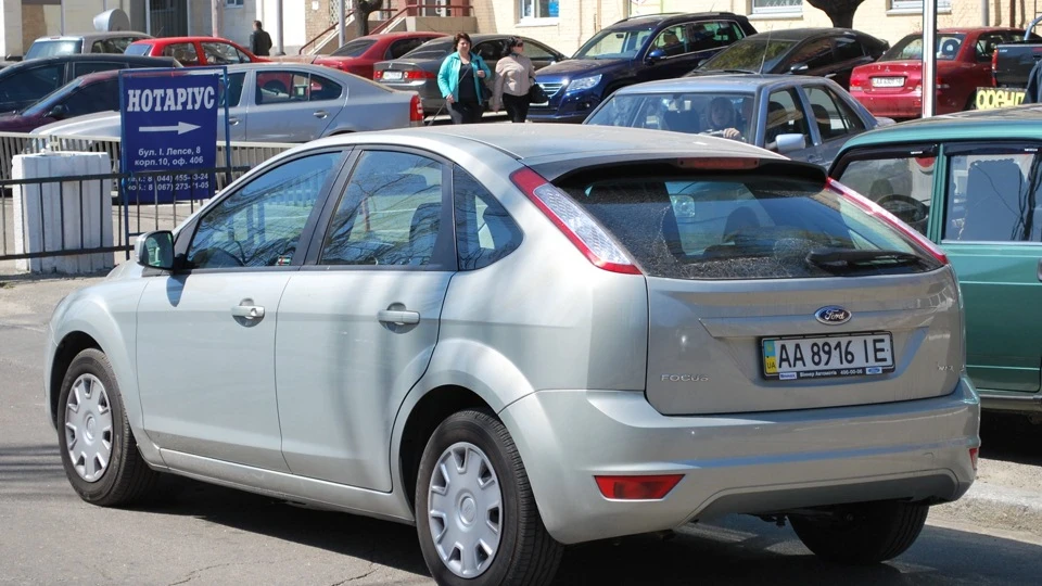 Ford Focus Hatchback 4