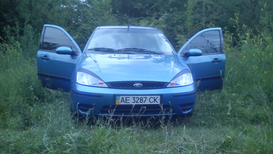 Ford Focus Hatchback 4