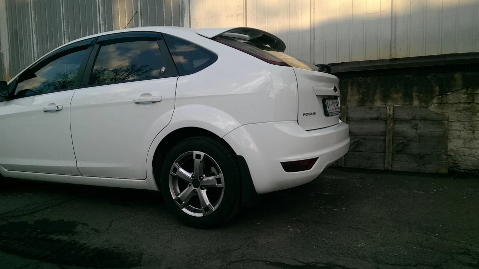 Ford Focus Hatchback 100HP 2