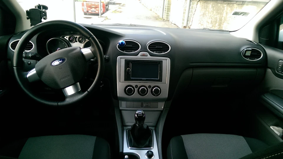 Ford Focus Hatchback 100HP 3