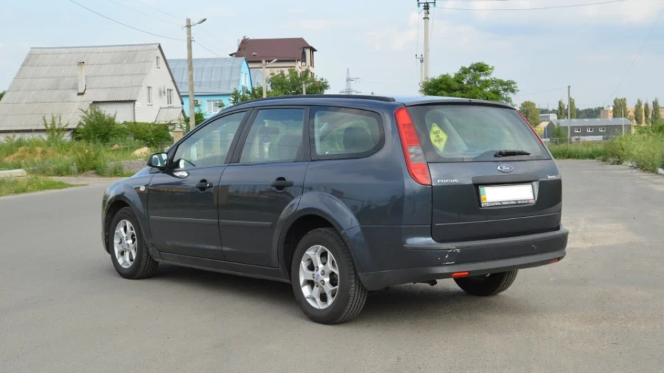 Ford Focus Hatchback 1.6 100 л.с. Sea Grey