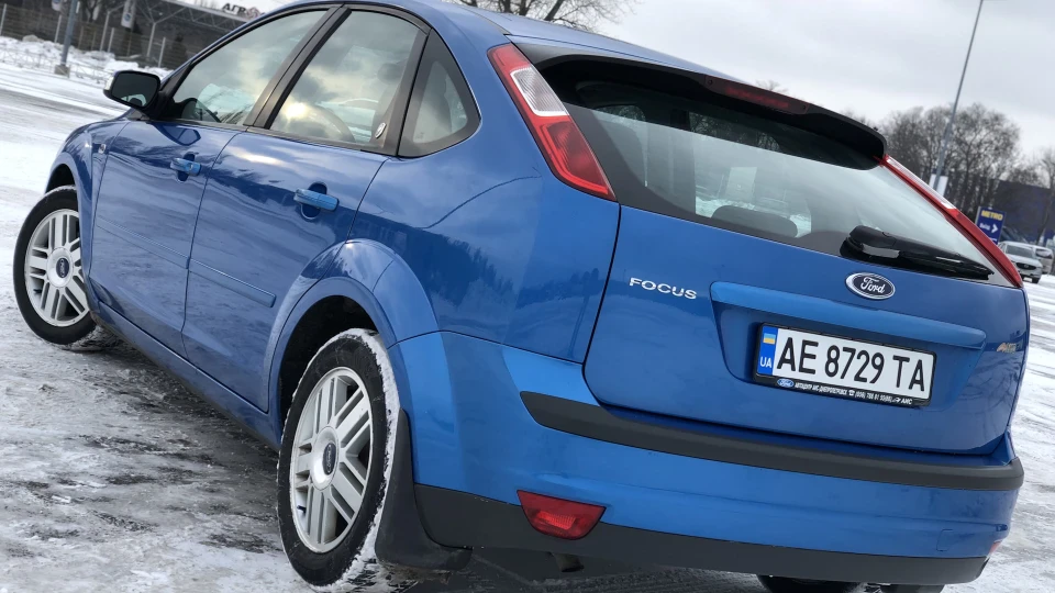 Ford Focus Hatchback 1.6 хутро Ghia Волошка 2