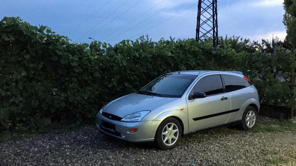 Ford Focus Hatchback 1.8 Zetec 3