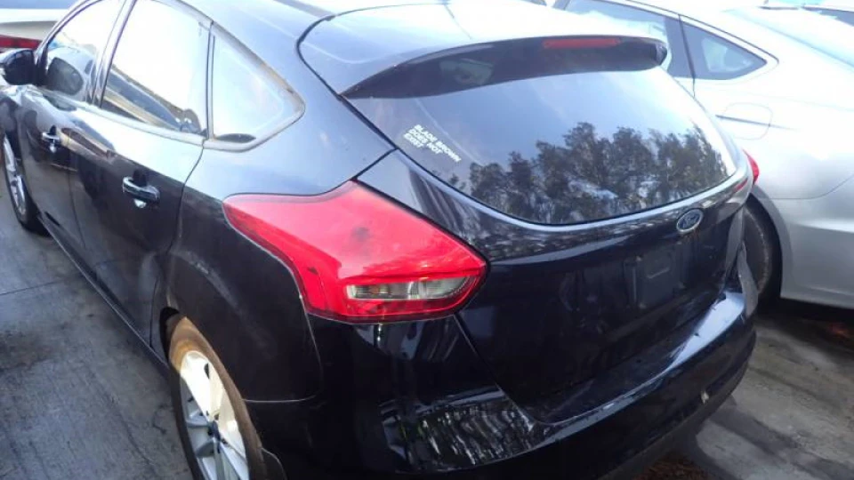 Ford Focus Hatchback 2.0 197 л.с. 2