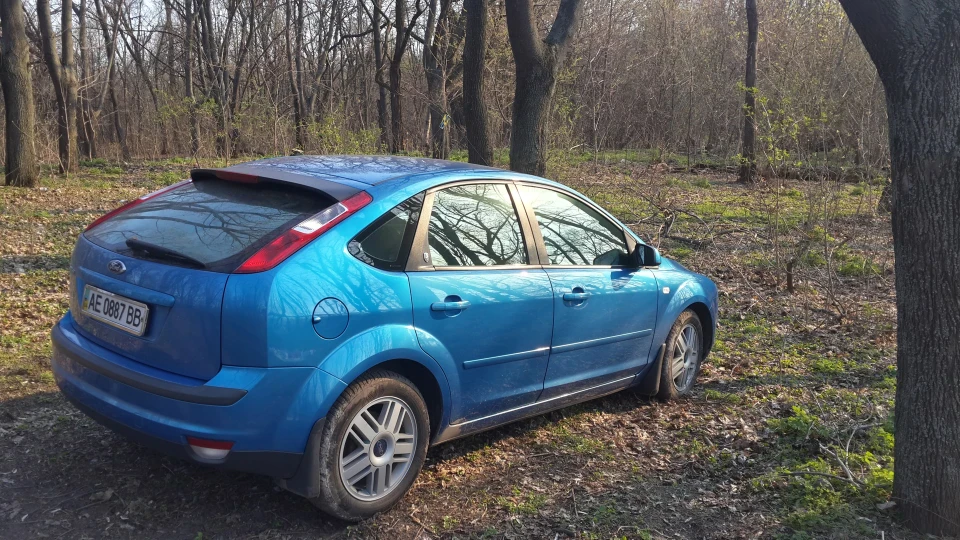 Ford Focus Hatchback Aquarius Blue 3