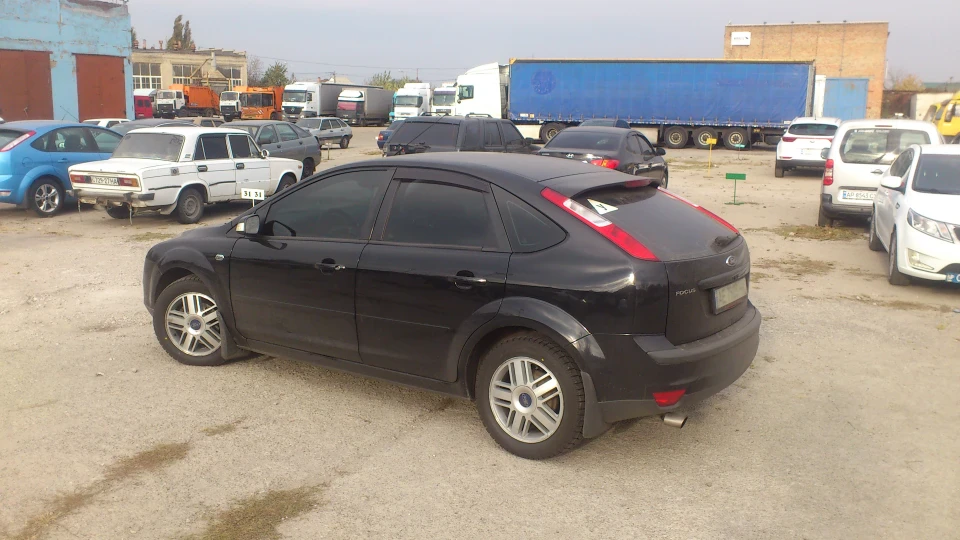 Ford Focus Hatchback Black Ghia 1.6 115 3