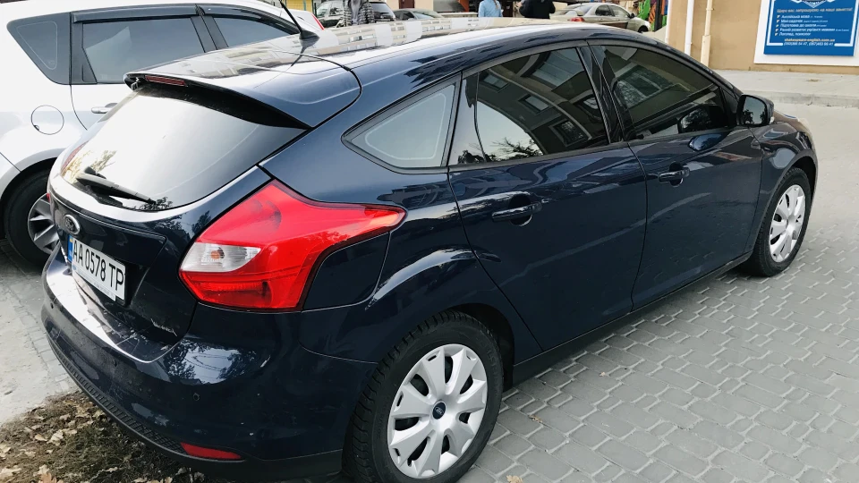 Ford Focus Hatchback Blue Whale 2