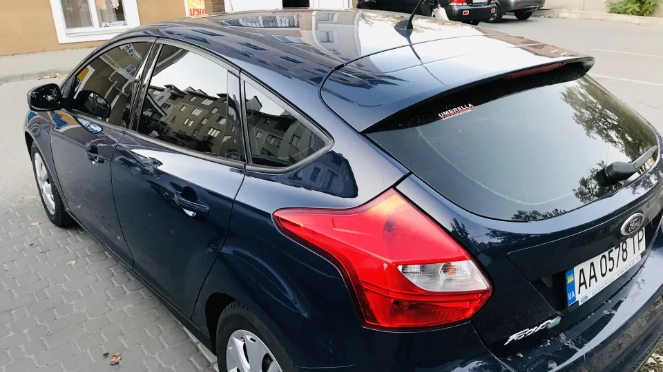 Ford Focus Hatchback Blue Whale 3