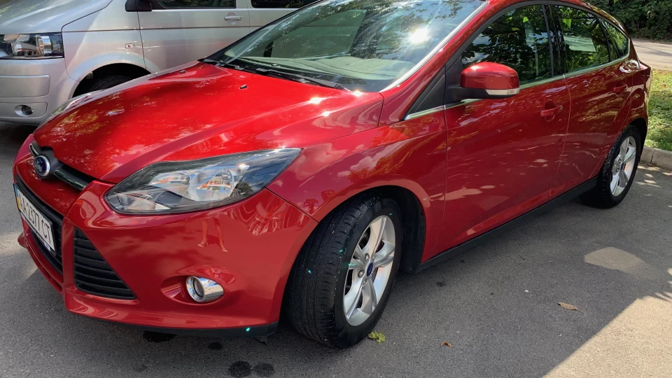 Ford Focus Hatchback Candyred ecoboost 1.0 5