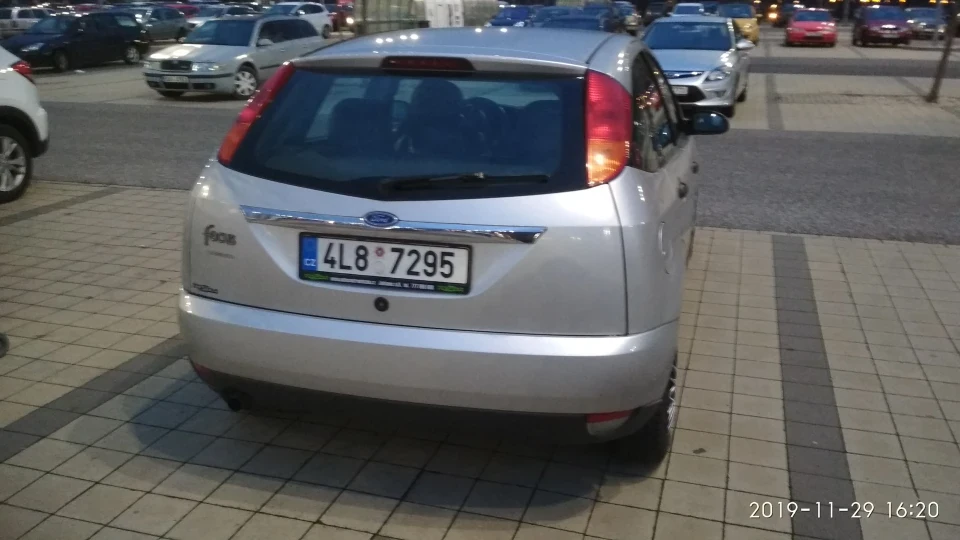 Ford Focus Hatchback Chia 5
