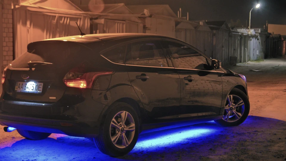 Ford Focus Hatchback чорний 2