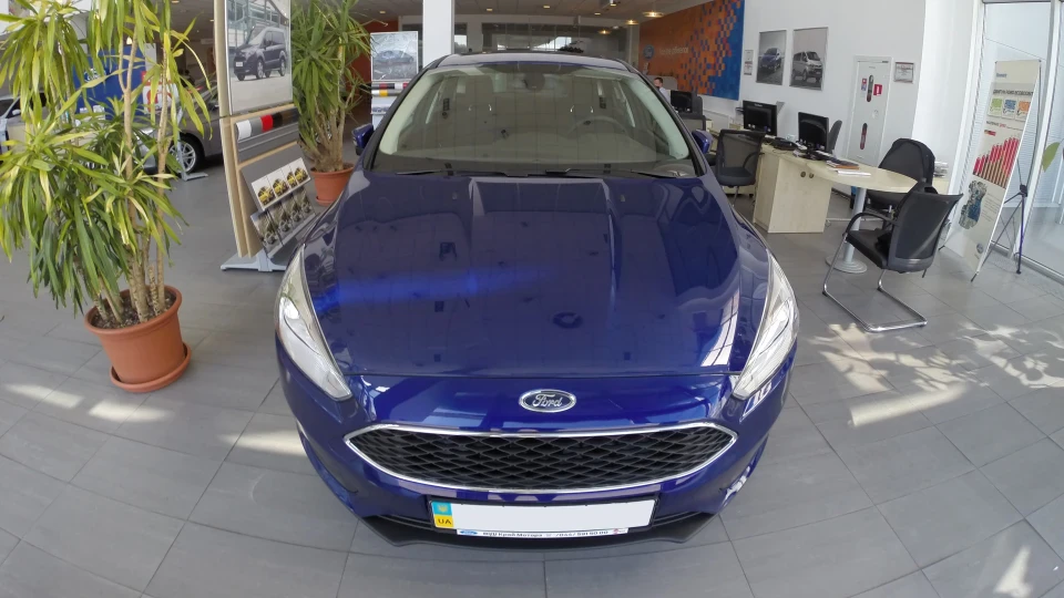 Ford Focus Hatchback Deep Impact Blue 2