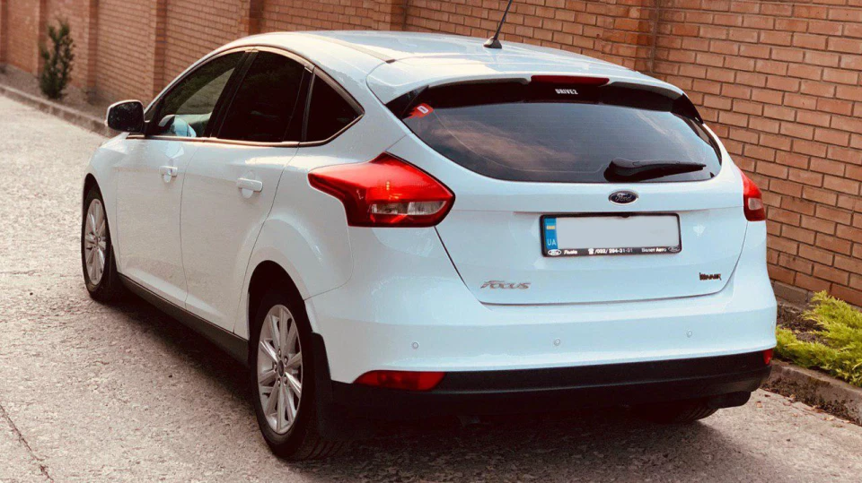 Ford Focus Hatchback Дизельний Пломбір 3