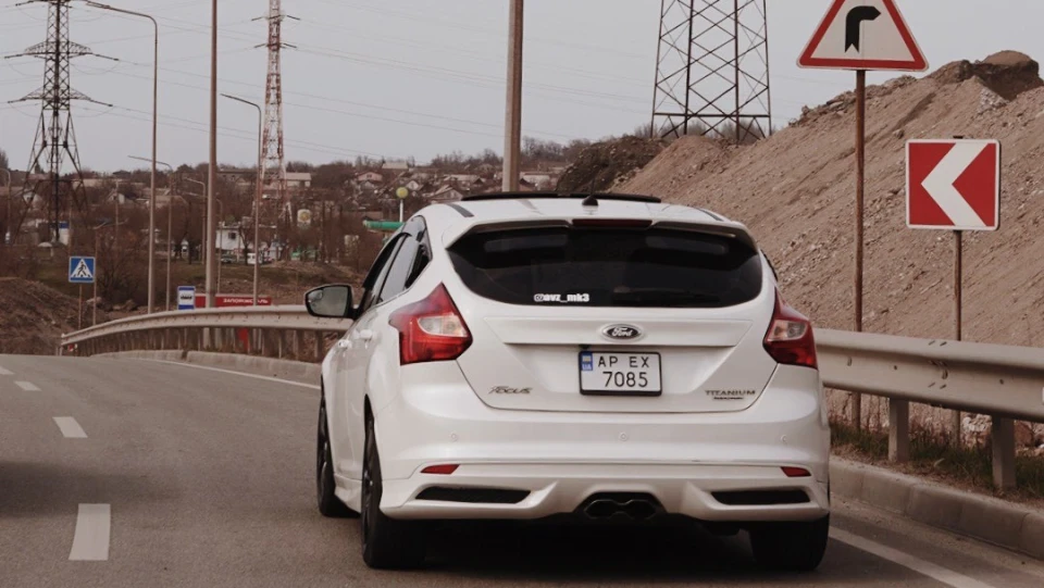 Ford Focus Hatchback Допустимо Sпорт 5