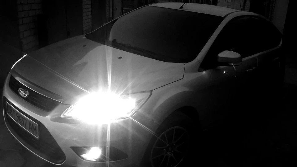 Ford Focus Hatchback <<GERMANY SILVER>> 2