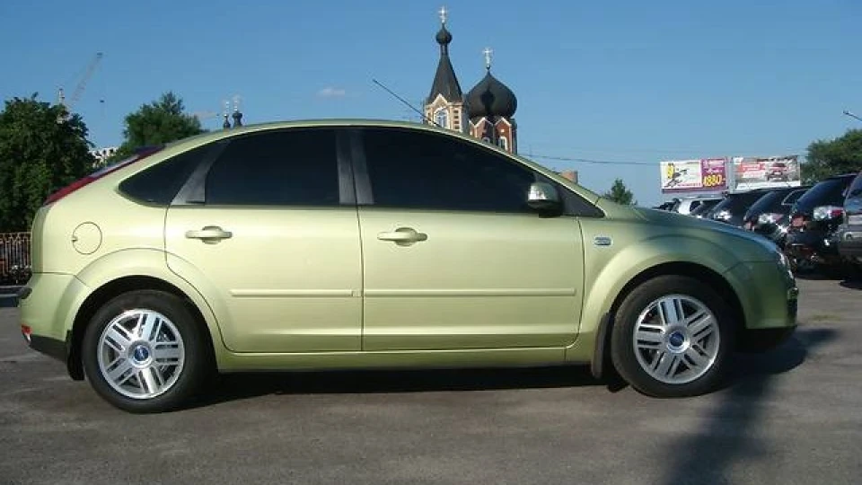 Ford Focus Hatchback Ghia 1.6 115л.с. (GER) 2