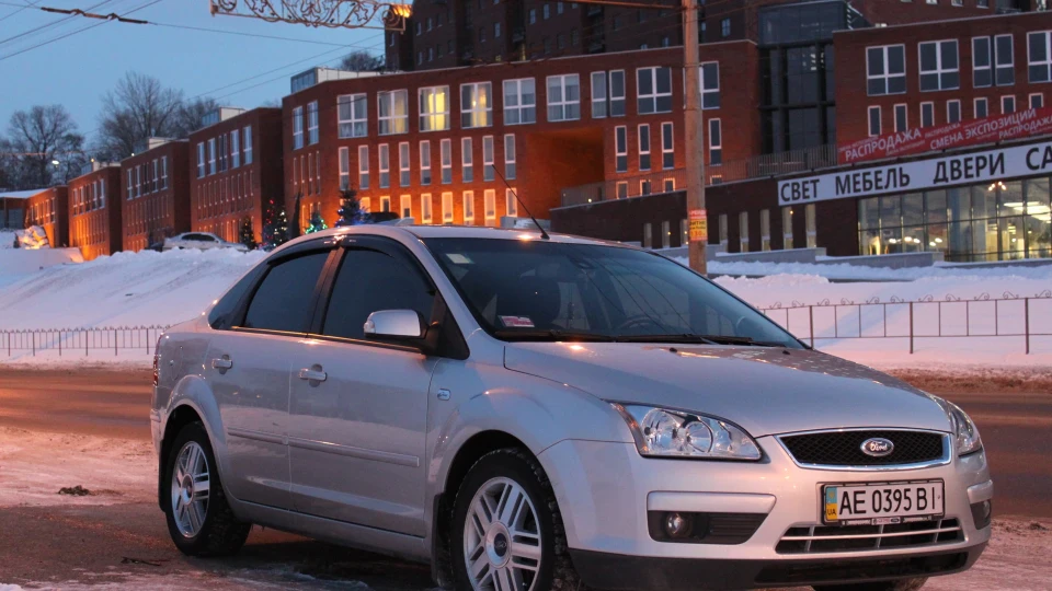 Ford Focus Hatchback Ghia 5