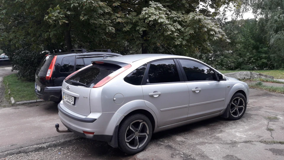 Ford Focus Hatchback Ghia 2