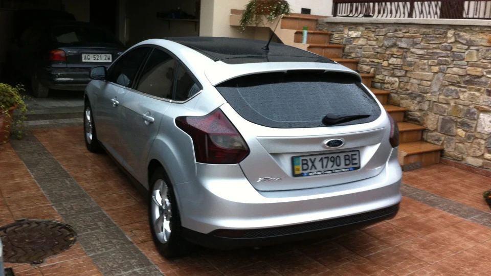 Ford Focus Hatchback Grey 2