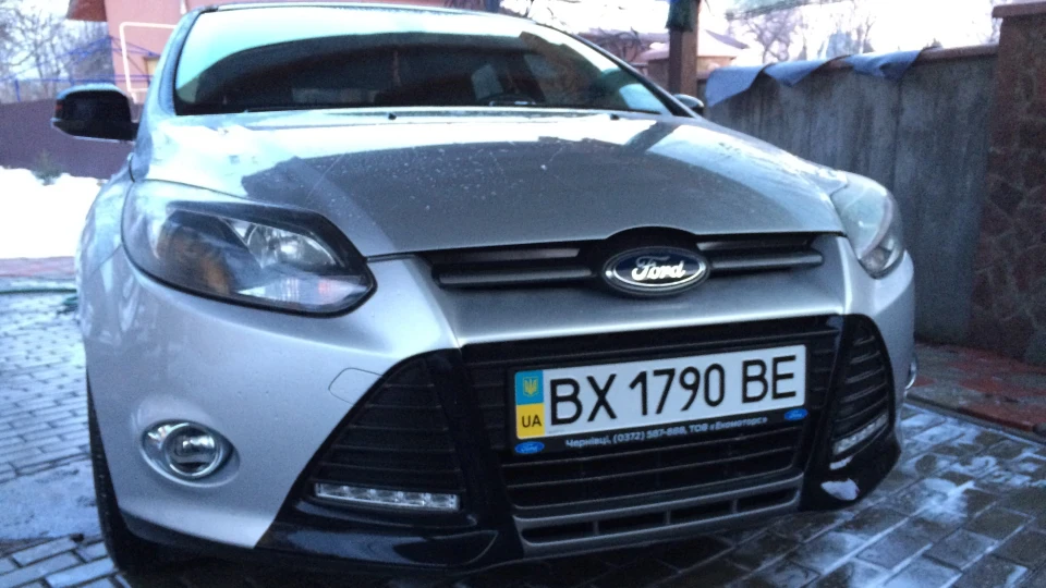 Ford Focus Hatchback Grey 4