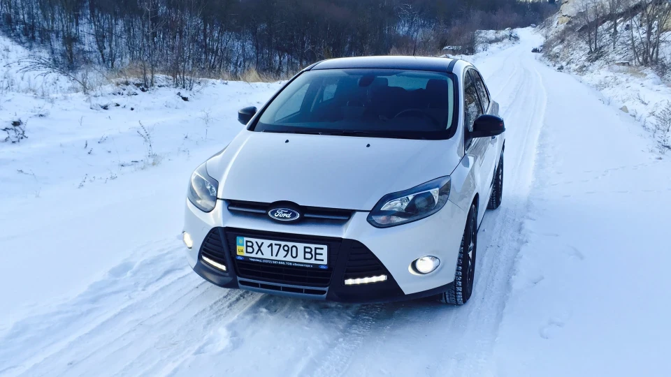 Ford Focus Hatchback Grey 5