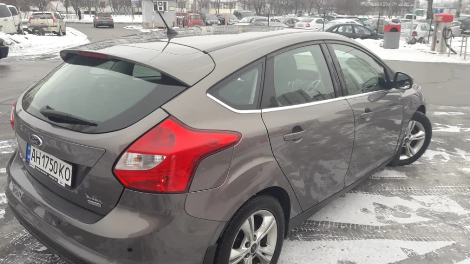 Ford Focus Hatchback Кавовий екобуст