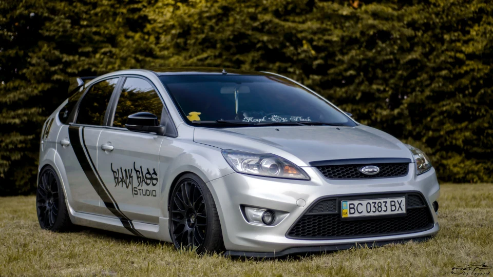 Ford Focus Hatchback Legend