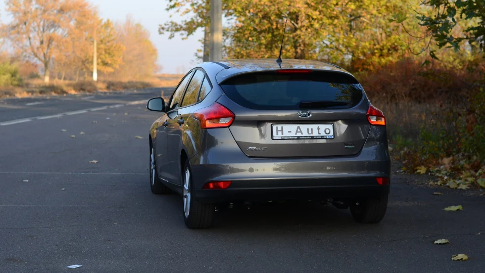 Ford Focus Hatchback Lunar Sky Ecoobost 4