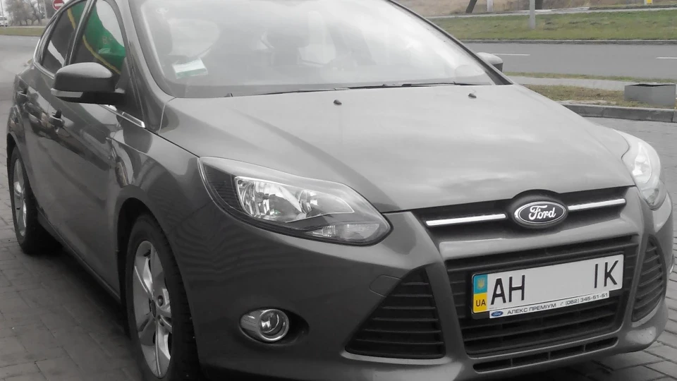 Ford Focus Hatchback МТ6 125л.с. LunarSky 3