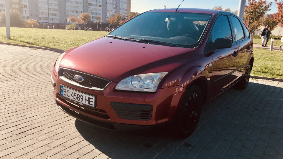 Ford Focus Hatchback Red Performance 4