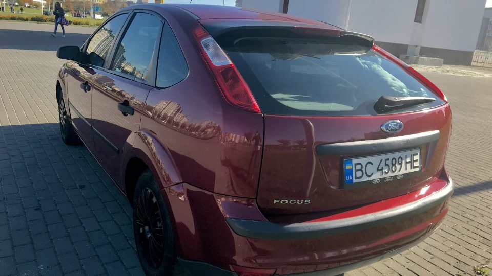 Ford Focus Hatchback Red Performance 5