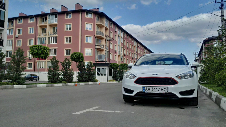 Ford Focus Hatchback S 2