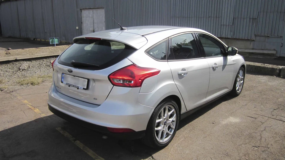 Ford Focus Hatchback SE Sport Package USA 2