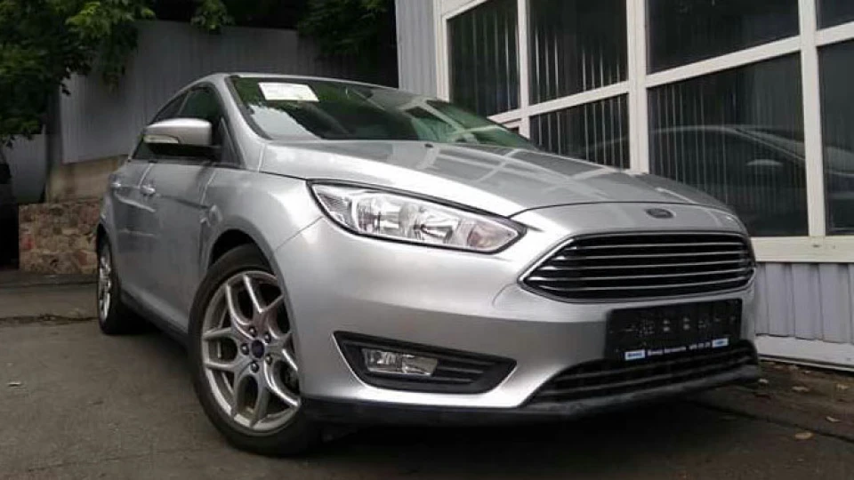 Ford Focus Hatchback SE Sport Package USA 5