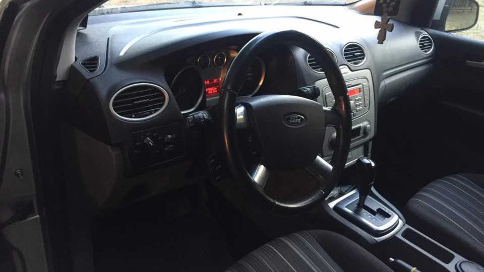 Ford Focus Hatchback (Срібна мрія) 4