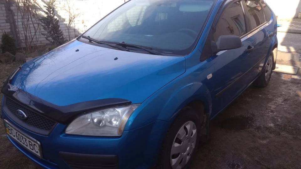 Ford Focus Hatchback Синій металік