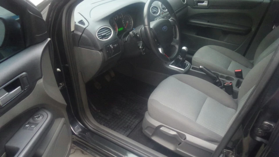 Ford Focus Hatchback спритно але жорстоко 4