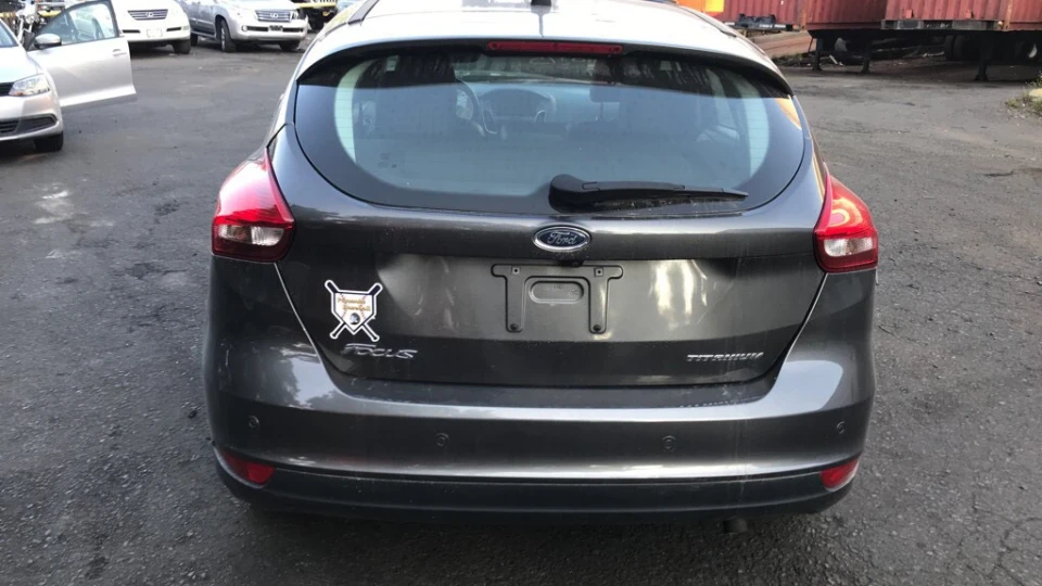 Ford Focus Hatchback Titanium 2