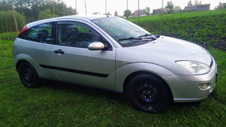 Ford Focus Hatchback тридверна куля