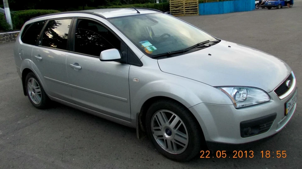 Ford Focus Hatchback Wagon 2