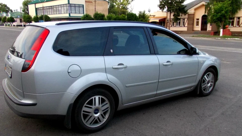 Ford Focus Hatchback Wagon 3