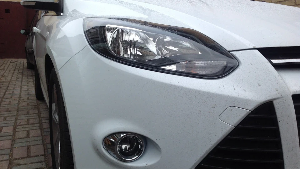 Ford Focus Hatchback WhiteChocolate 2